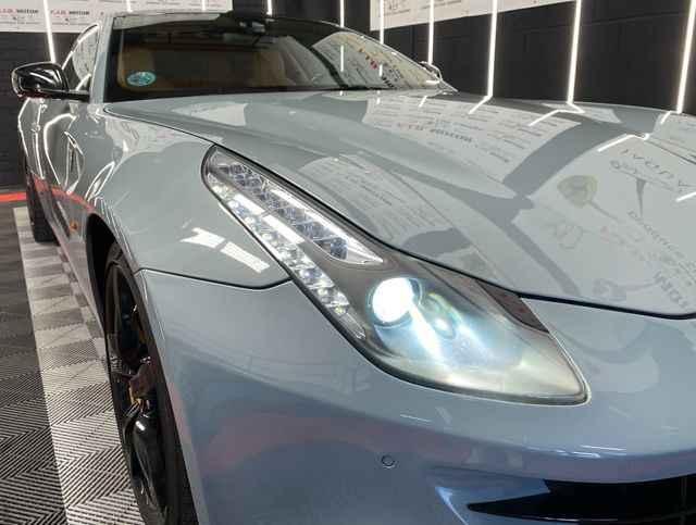 Ferrari FF -