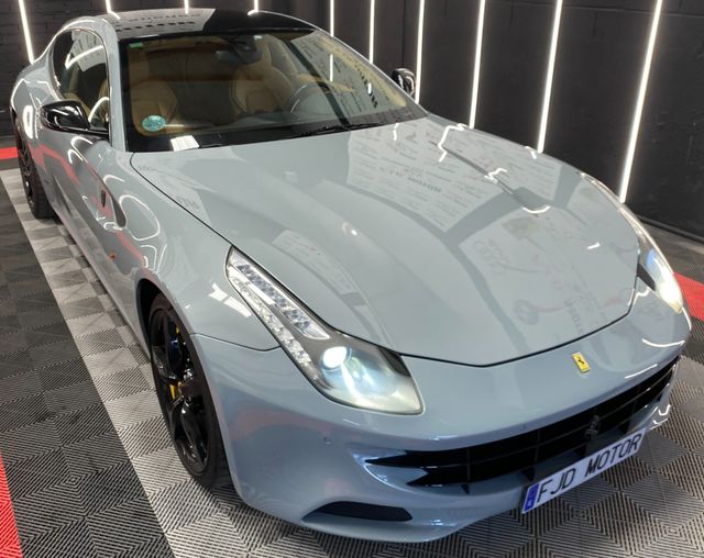 Ferrari FF -