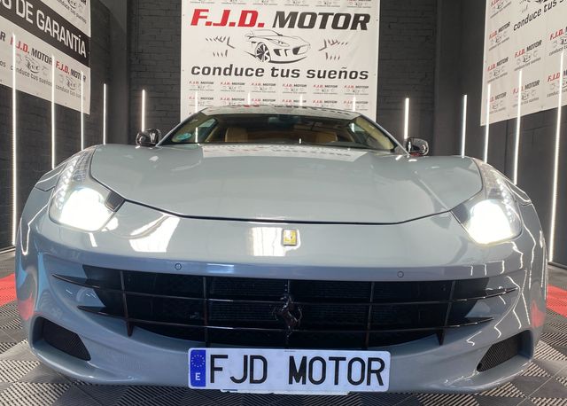 Ferrari FF -