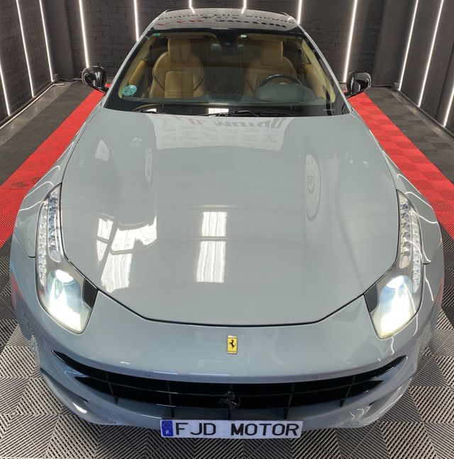 Ferrari FF -