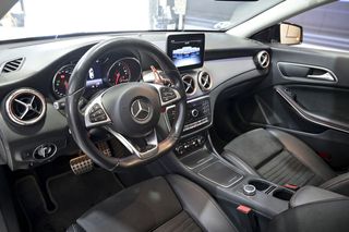 Mercedes CLA MERCEDES-BENZ  CLA 200 