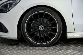 Mercedes CLA MERCEDES-BENZ  CLA 200 