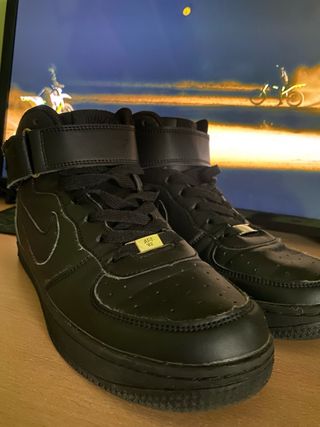 Nike Air Force 1 Negras