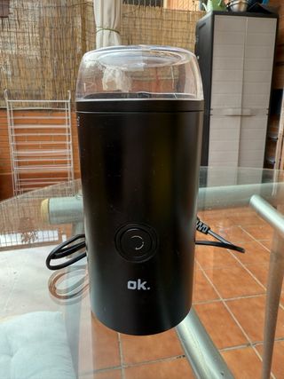 Molinillo de café eléctrico OK.
