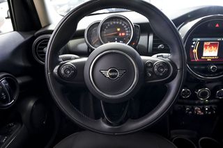 MINI Cooper   ONE 5 PUERTAS 