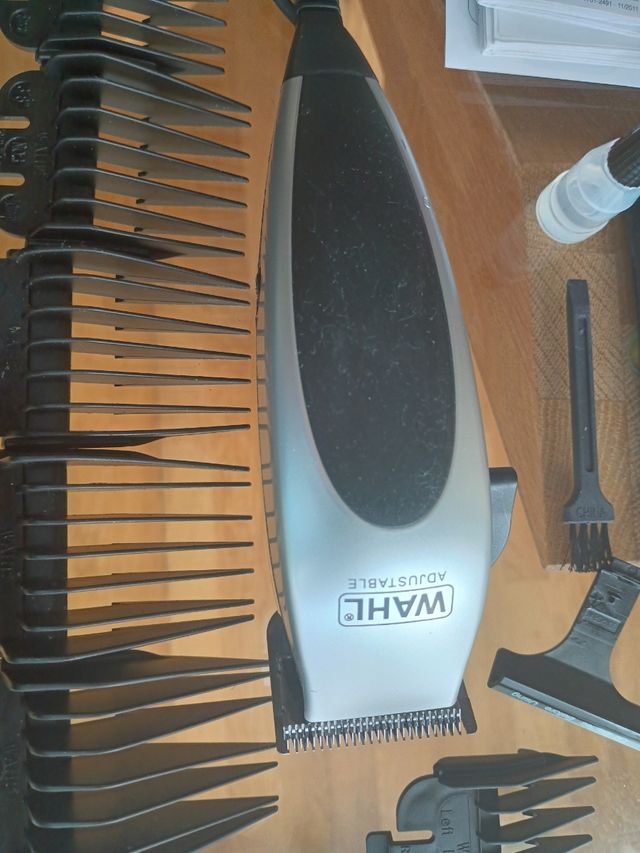 Cortapelos Wahl Plateado y Negro