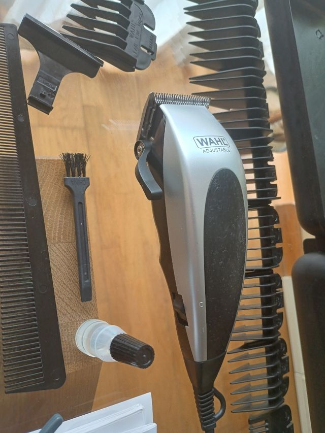 Cortapelos Wahl Plateado y Negro