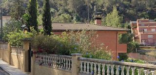 Chalet en venta en Cervelló