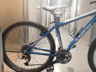 Bicicleta Trek 3.700 + Casco