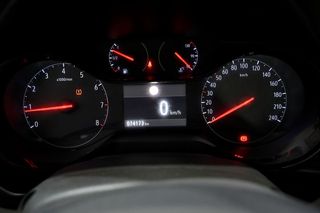 Opel Corsa   1.5D DT 74kW 100CV Edition 