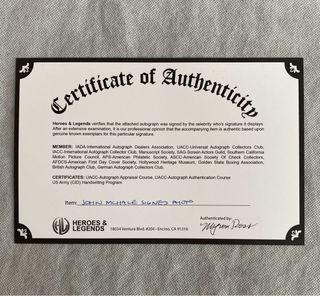 Tarjeta postal firmada por John McHale certificada