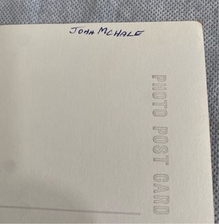 Tarjeta postal firmada por John McHale certificada