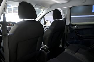 Peugeot 208 5P Signature BlueHDi 73KW 100CV