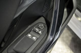 Peugeot 208 5P Signature BlueHDi 73KW 100CV