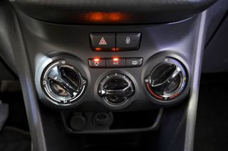 Peugeot 208 5P Signature BlueHDi 73KW 100CV