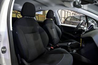 Peugeot 208 5P Signature BlueHDi 73KW 100CV