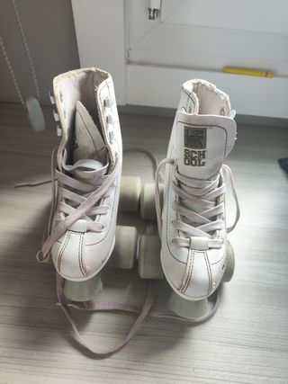 Patines de 4 ruedas blancos talla 28