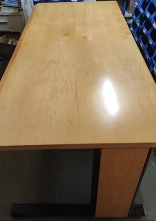 Mesa de despacho madera y metal