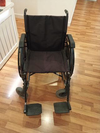 Silla de ruedas plegable