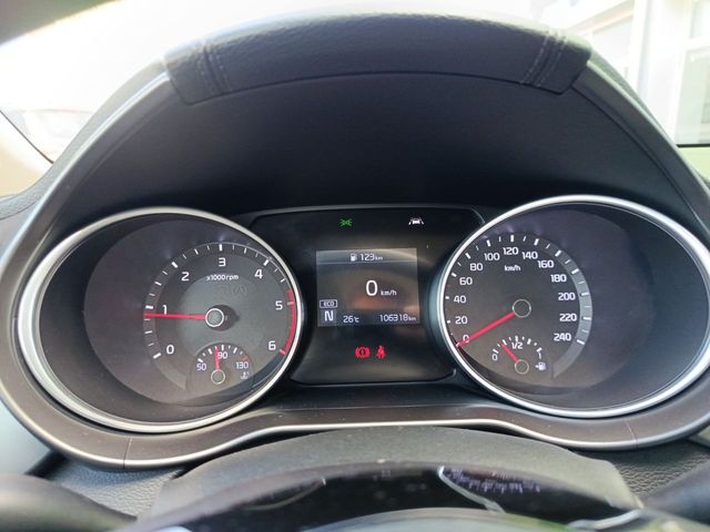 Kia XCeed 1.6 MHEV iMT Concept 100kW (136CV)