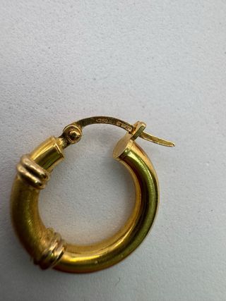011-04-00304 PAR DE ARGOLLAS ORO 18K
