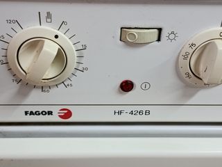 Conjunto de placa de gas y horno FAGOR.