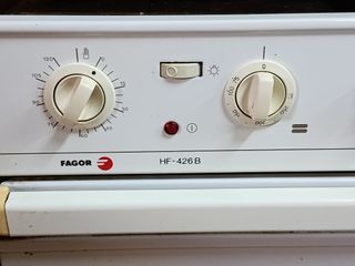Conjunto de placa de gas y horno FAGOR.