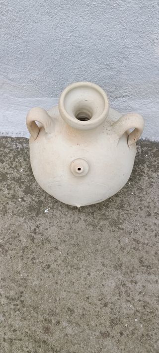 Antiguo botijo de carreta, de arcilla blanca. 5 l