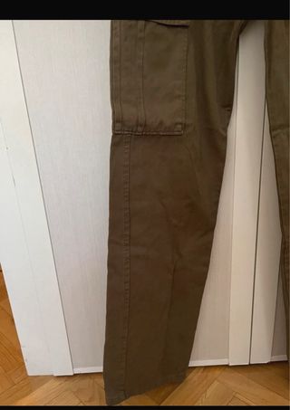 Pantalones cargo verde oliva