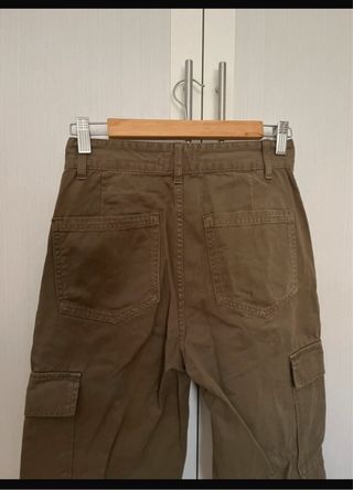 Pantalones cargo verde oliva