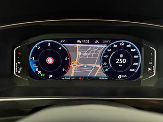 Volkswagen Tiguan TDI R-LINE DSG BLACK TECHO