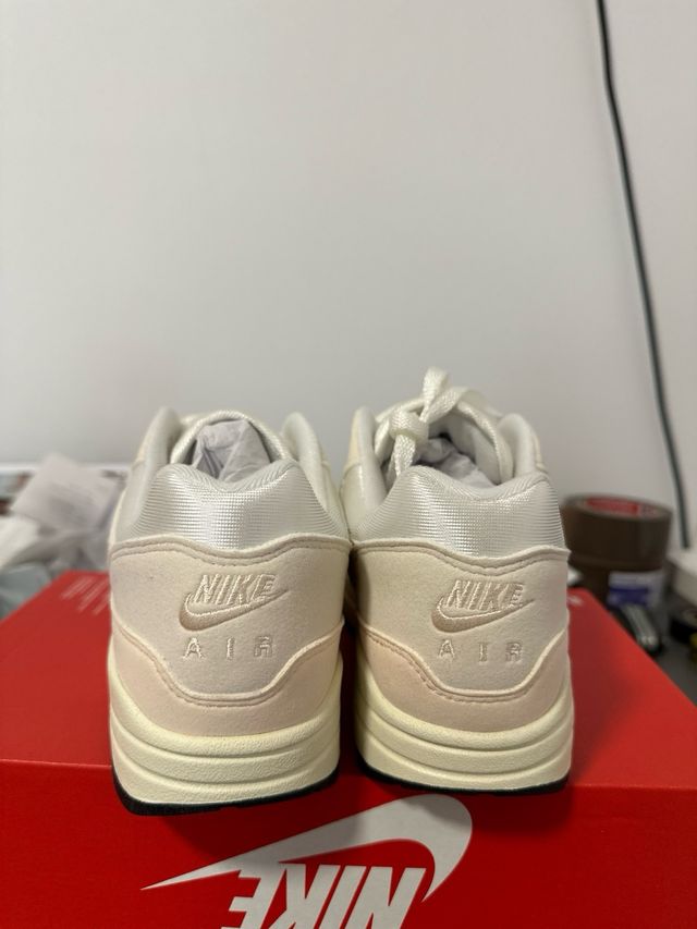 Nike Air Max 1 Beige