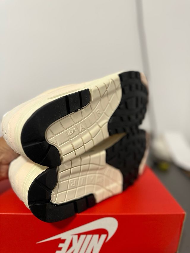 Nike Air Max 1 Beige