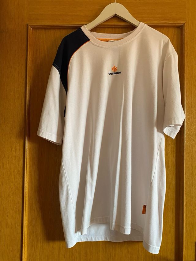 Chándal SalesianosTalla XL y camiseta regalo