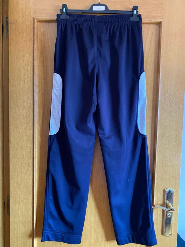 Chándal SalesianosTalla XL y camiseta regalo