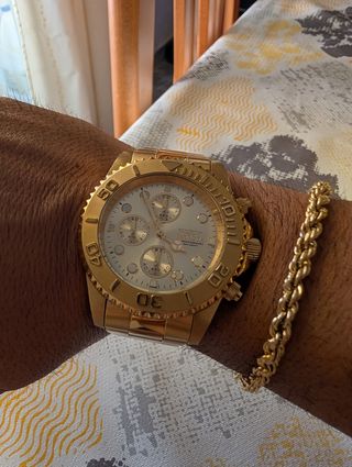 Reloj Invicta Pro Diver Cronógrafo Dorado
