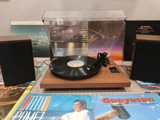 Tocadiscos y altavoces 1 By One 