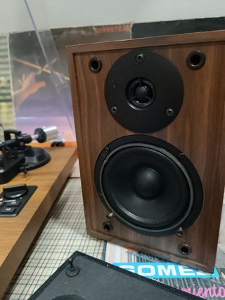 Tocadiscos y altavoces 1 By One 