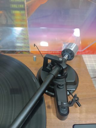 Tocadiscos y altavoces 1 By One 