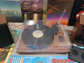 Tocadiscos y altavoces 1 By One 