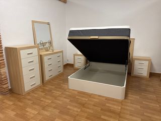Canapé con colchón + muebles de dormitoro