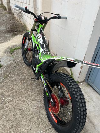 Vertigo Nitro Trial Moto