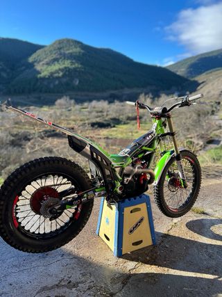 Vertigo Nitro Trial Moto