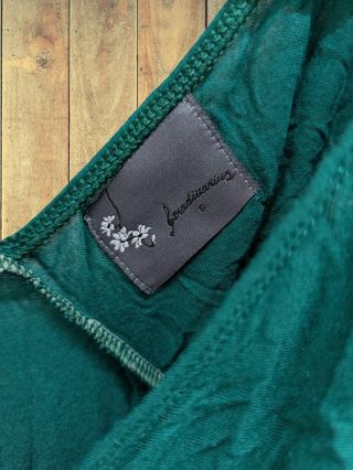 Camiseta verde con bordado - Stradivarius Talla s
