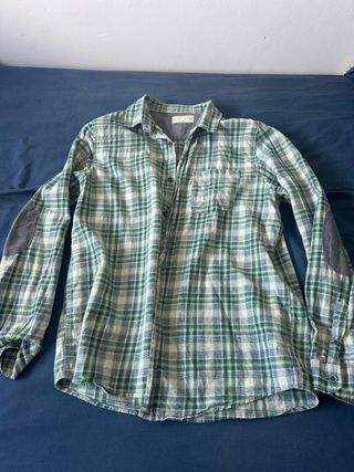 Camisa de cuadros verde y gris