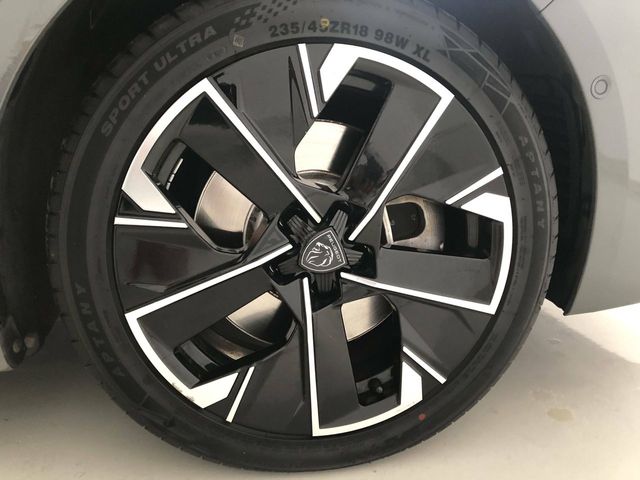 Peugeot 508 5P HYBRID 225 e-EAT8 GT