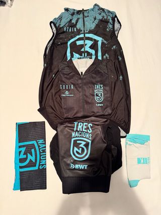 EQUIPACIÓN COMPLETA 