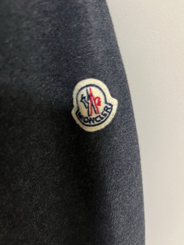 Chaqueta Moncler Gris Punto