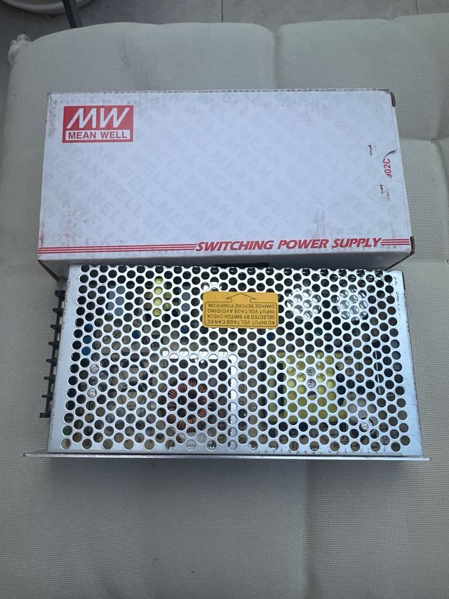 Fuente de Alimentación Mean Well RS-150-48