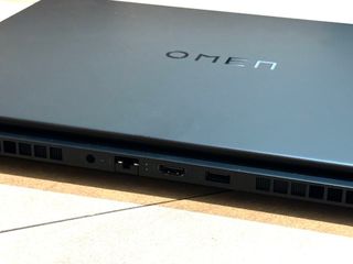Omen Transcend 16 RTX 4070 + HyperX Cloud II